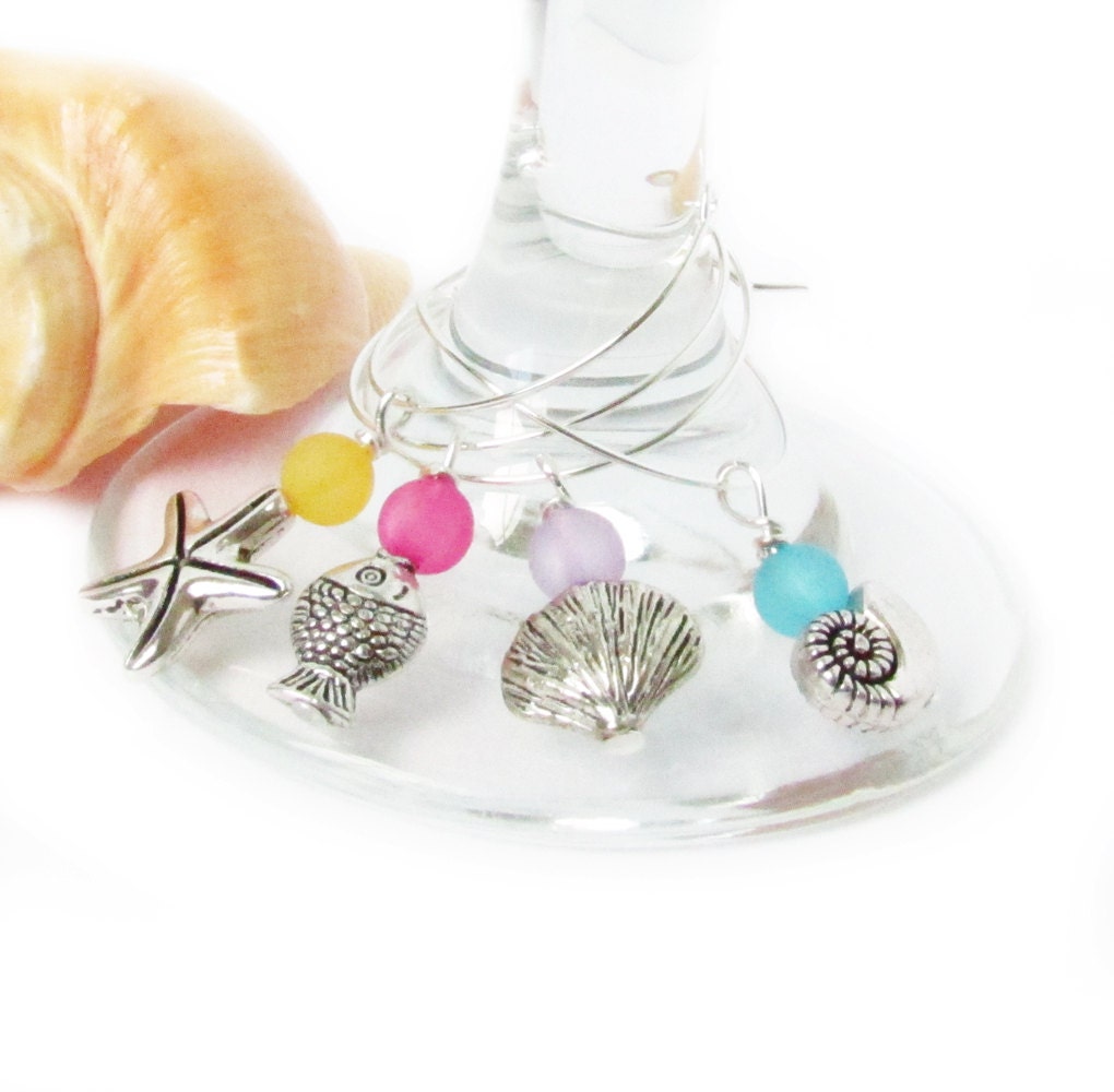 Coastal drink markers with colorful beads and beach charms, set of 4 in gift box