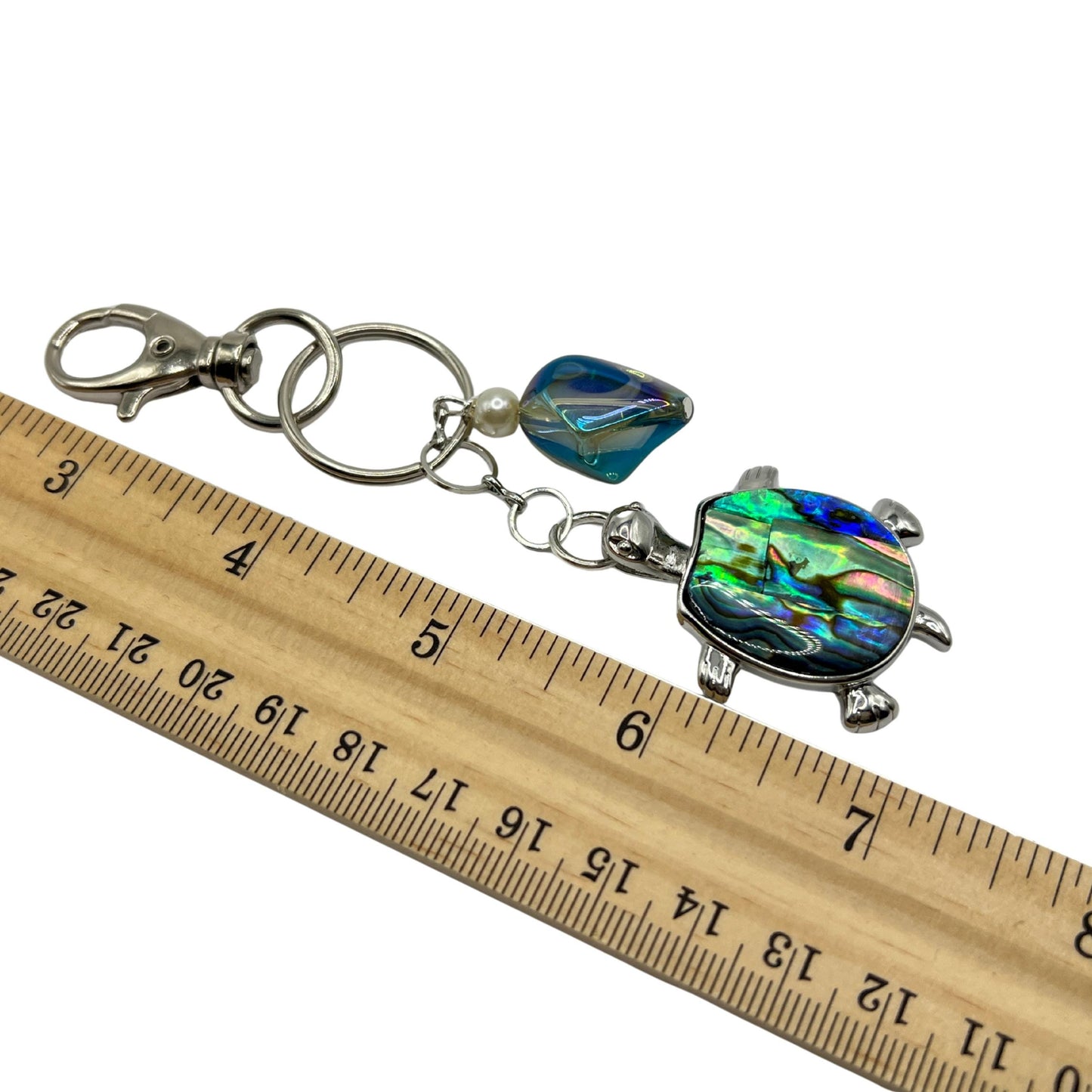 Abalone Shell Sea Turtle Keychain – Pearl Bead Coastal Keyring, Nature-Inspired Beach Gift
