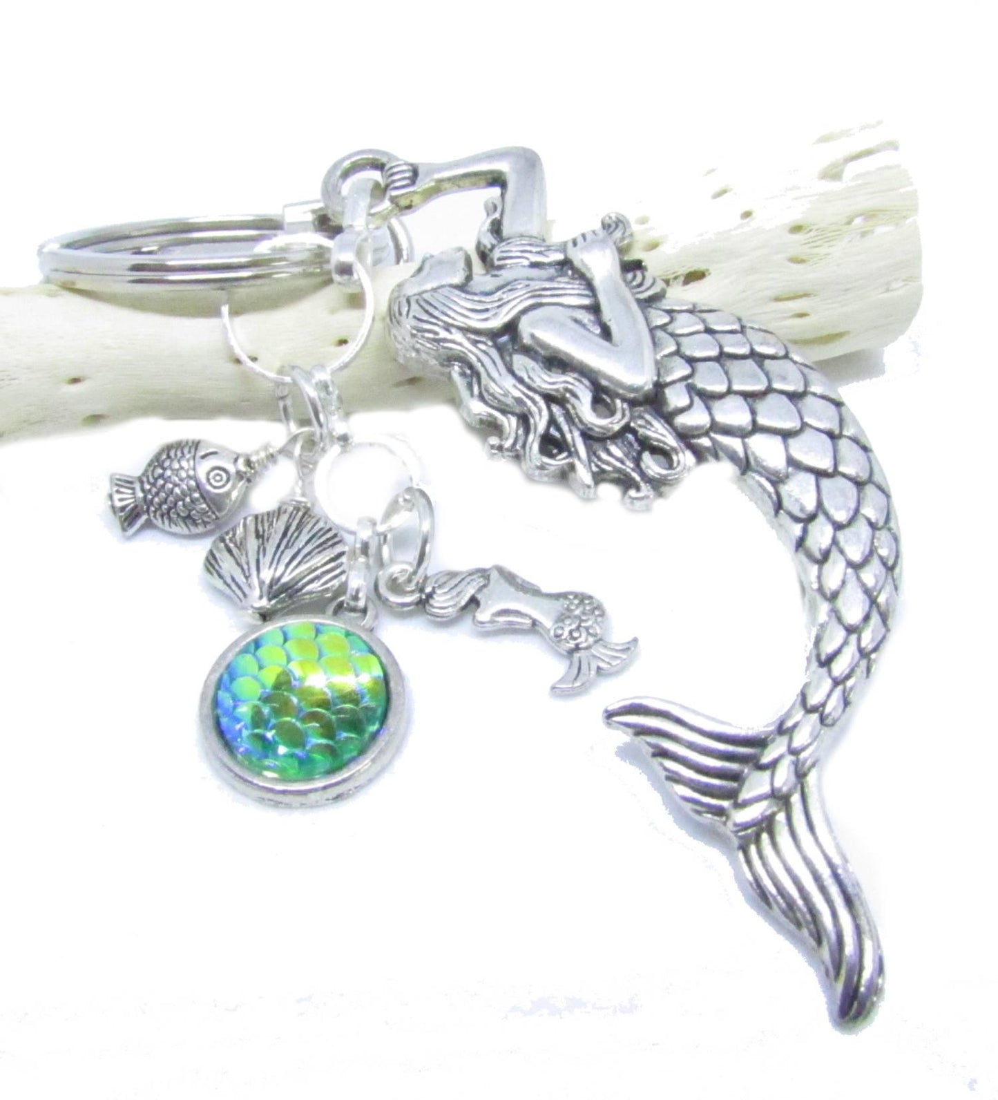 Mermaid Keychain & Purse Charm – Tropical Fish Scale Beach Accessory, Gift Under $20
