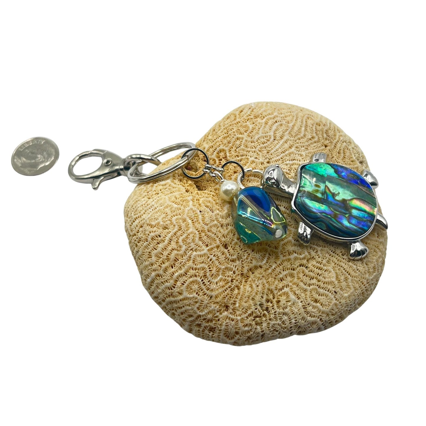 Abalone Shell Sea Turtle Keychain – Pearl Bead Coastal Keyring, Nature-Inspired Beach Gift