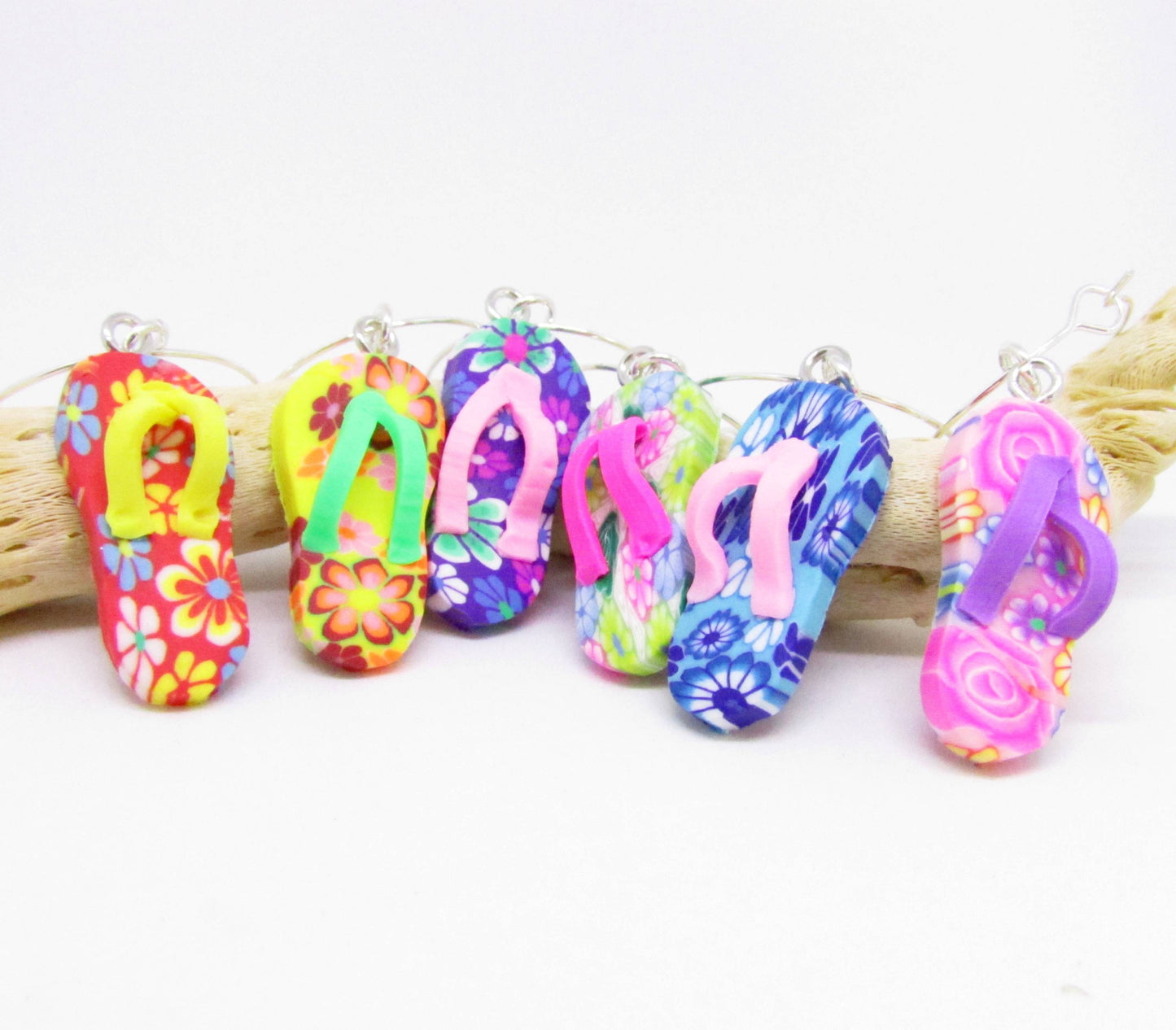 Set of flip flop wine glass charms with stainless steel hoops in gift box, summer beach gift