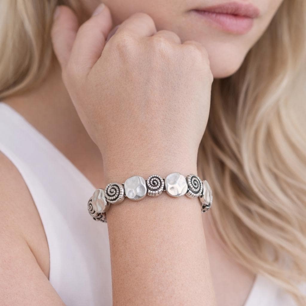 Beach Charm Bracelet – Starfish or Seashell Design, Handmade Coastal Jewelry for Women